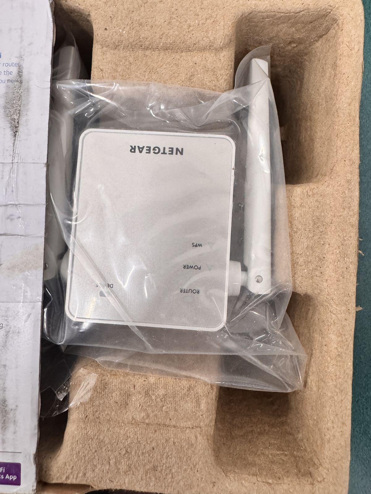 NETGEAR EX6120-100NAS AC1200 WiFi Range Extender