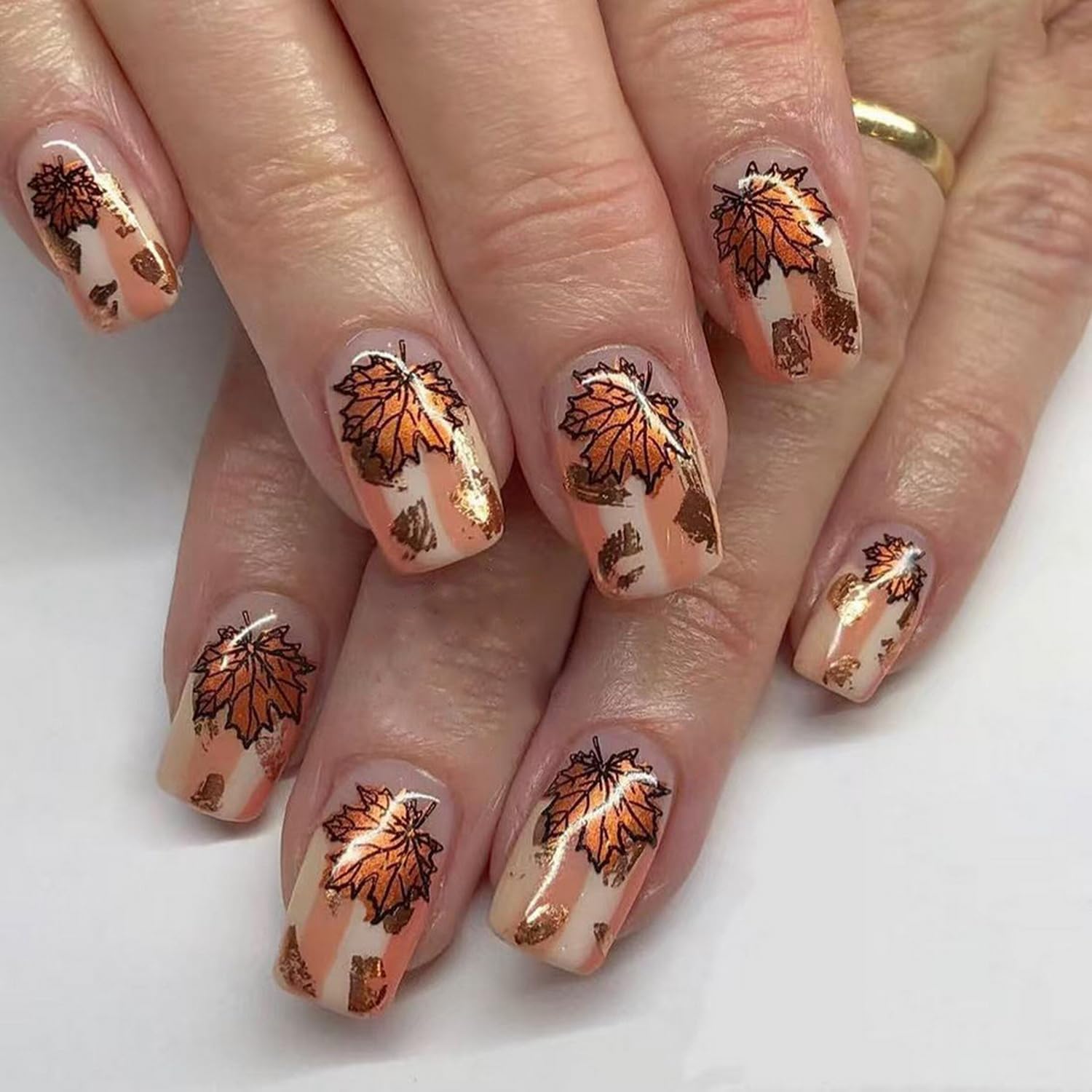 Autumn Press on Nails Short Square Fake Nails Fall Glue on Nails with Maple Leaf Gold Foil designs Acrylic Press ones Glossy Full Cover Thanksgiving Stick on Nail for Women Finger DIY Manicure24pcs