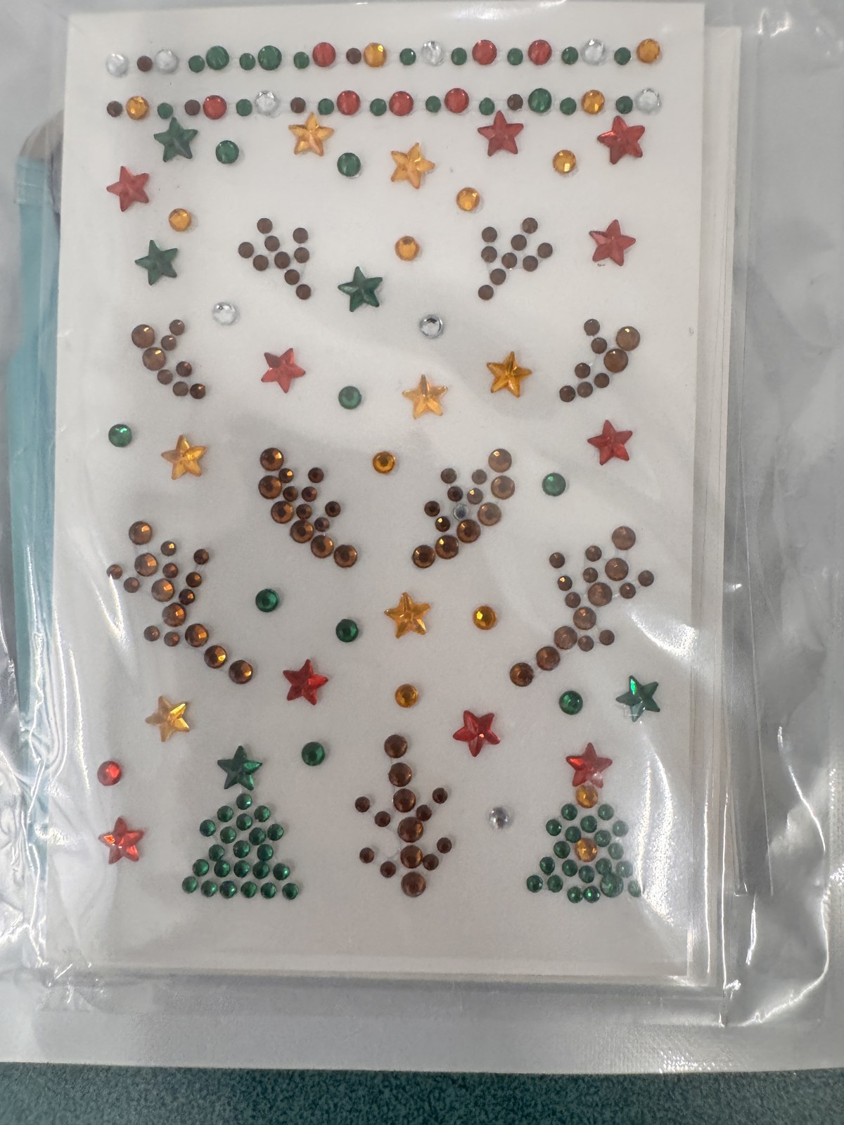 Christmas Makeup Face Gems Hair Gems, Self-Adhesive Face Jewels Face Gems Stick on, 3D Christmas Elements, Christmas Tree Shape, Snowflakes, Rave Accessories for Face Eyes Makeup Body, Crafts