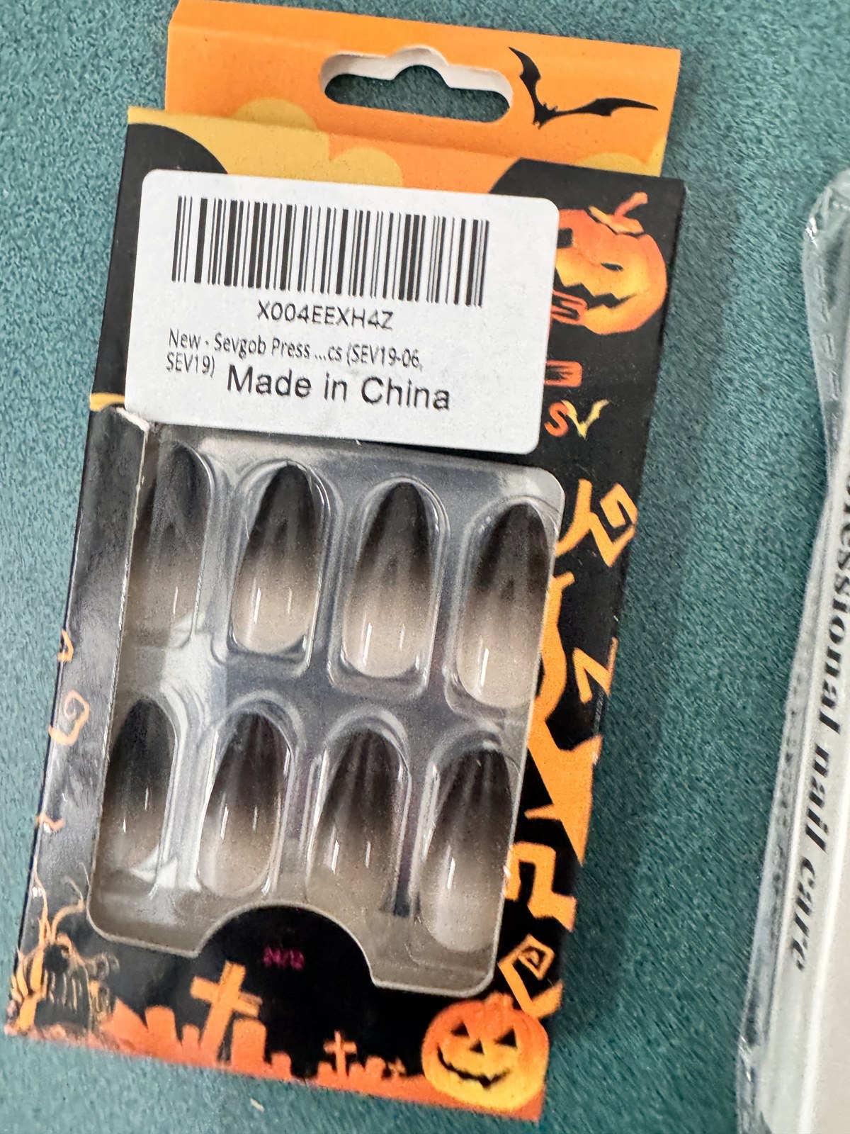 Halloweenon Nails Medium Coffin Fake Nails with Gifts Design Red French tip Glue on Nails Swirl Stick on Nail Winter Xmas False Nail for Women Girls Holiday Manicure 24pcs